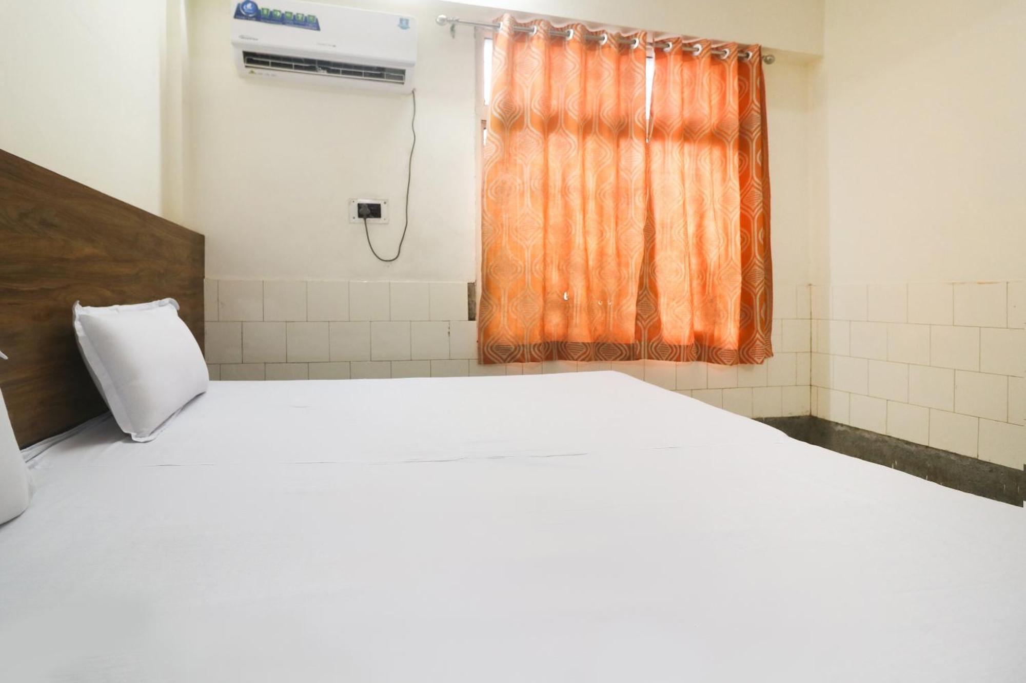 Spot On Hotel Anand Bhawan Alīgarh Esterno foto