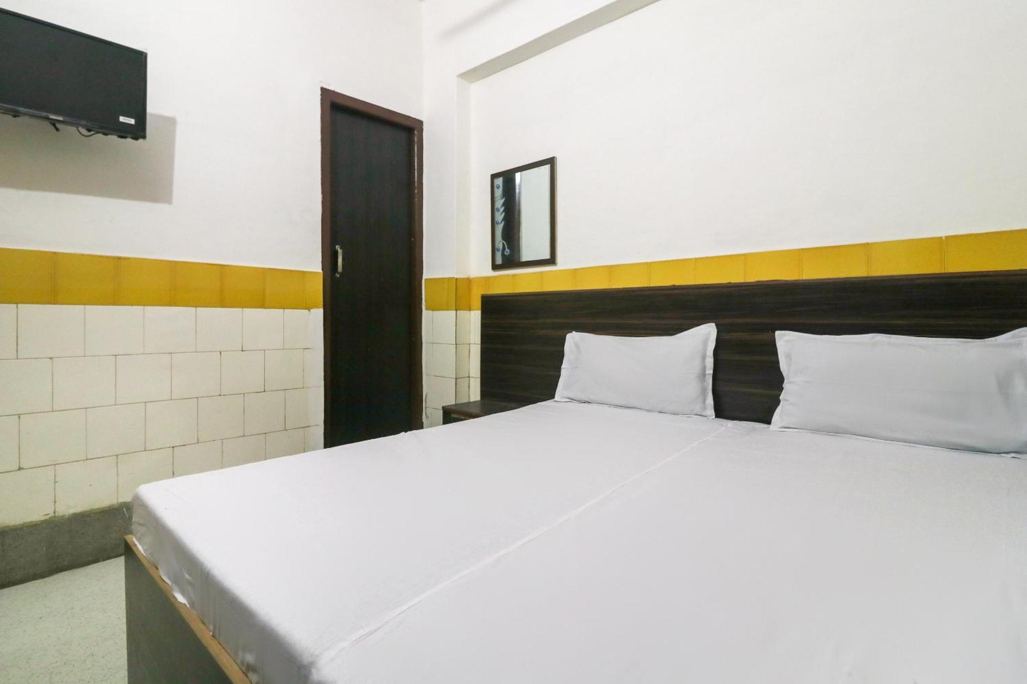 Spot On Hotel Anand Bhawan Alīgarh Esterno foto