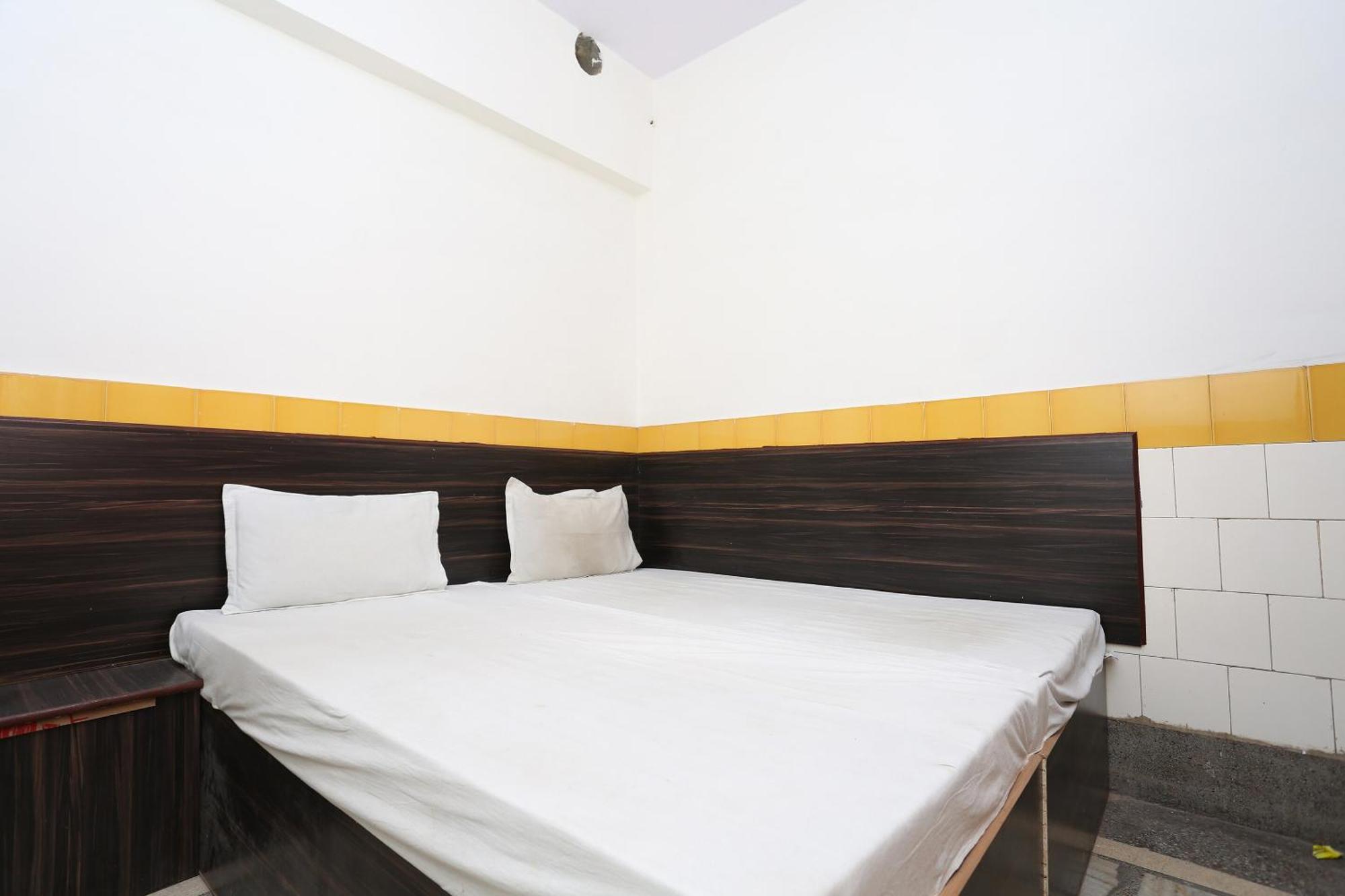 Spot On Hotel Anand Bhawan Alīgarh Esterno foto