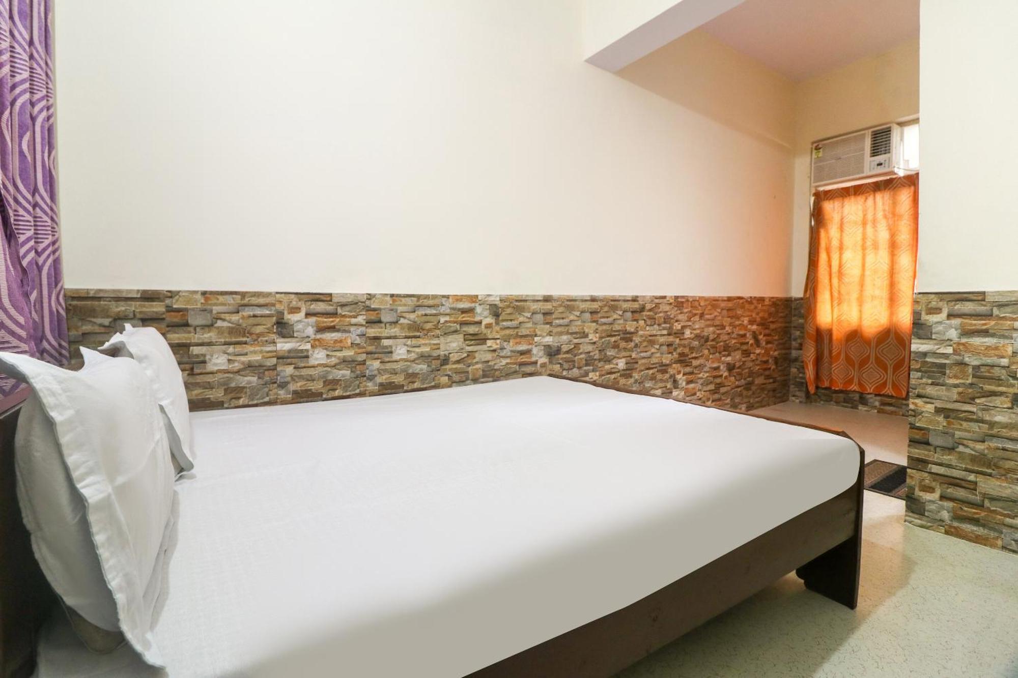 Spot On Hotel Anand Bhawan Alīgarh Esterno foto