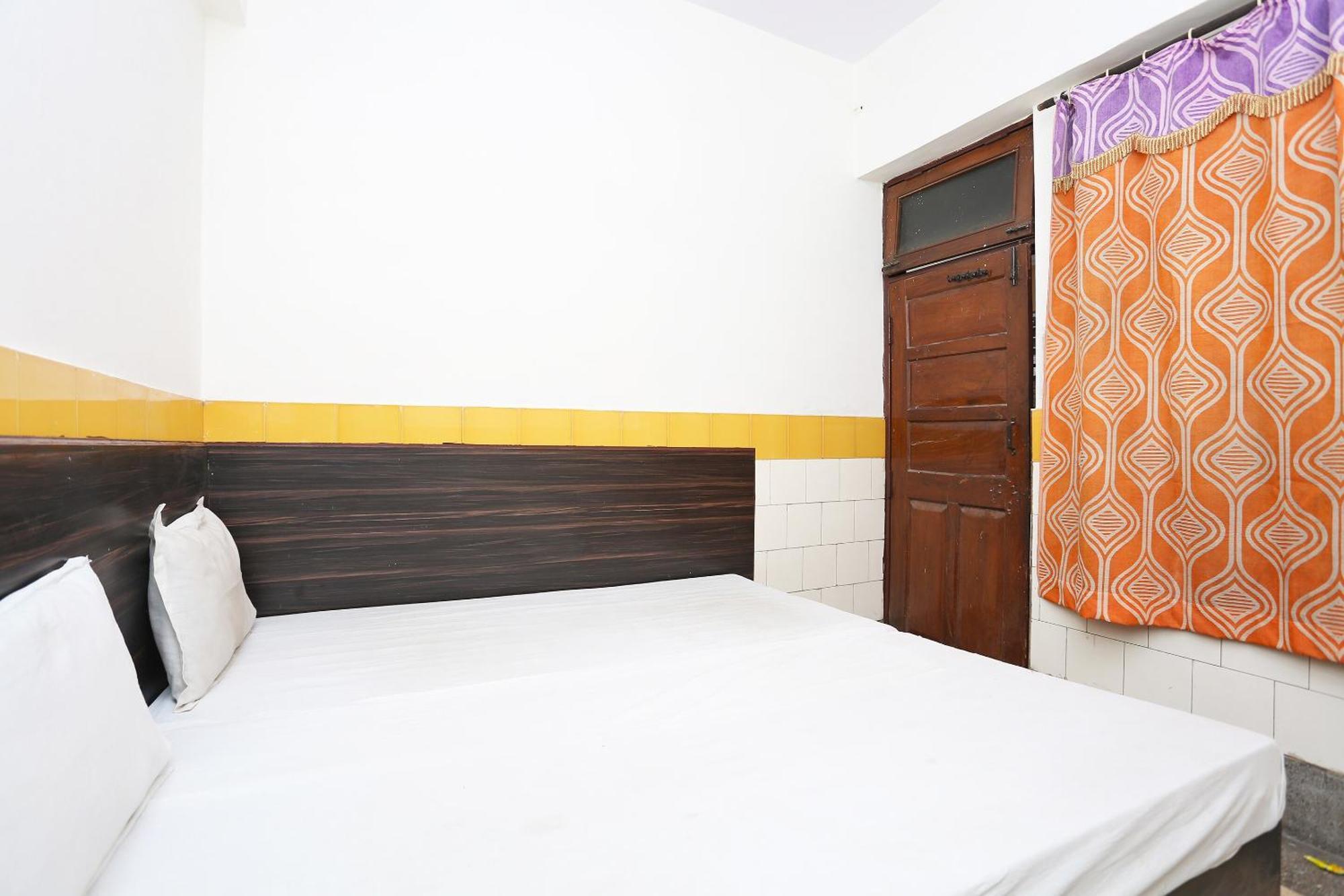Spot On Hotel Anand Bhawan Alīgarh Esterno foto
